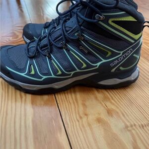 Salomon hiking boots, brand new sz 10 women’s